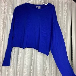 Blue cropped long sleeve shirt